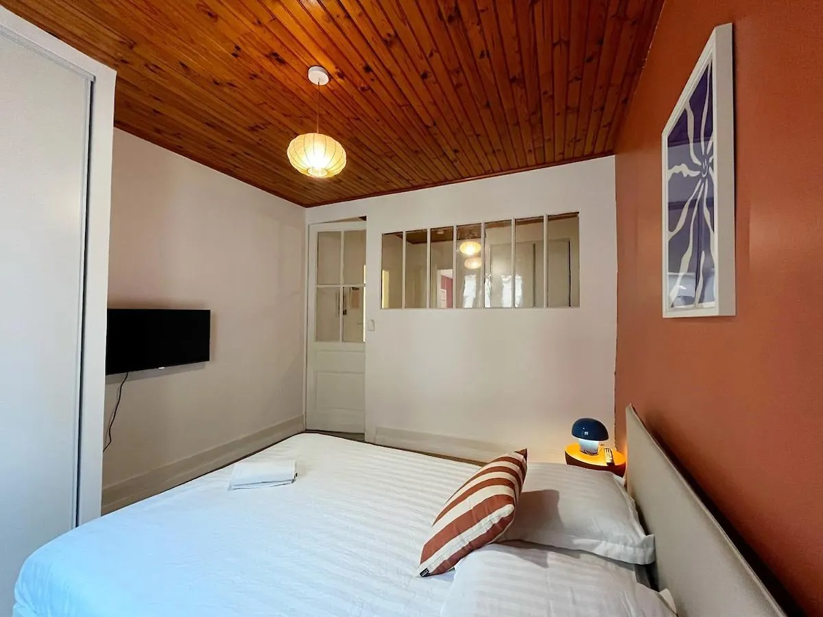 Suite Petunia - Check In H24 - Proche Gare Partdieu Lyon 0*,  France