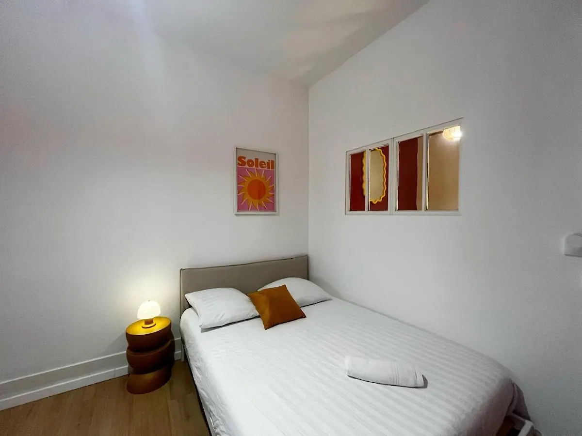 Suite Petunia - Check In H24 - Proche Gare Partdieu Lyon 0*,  France