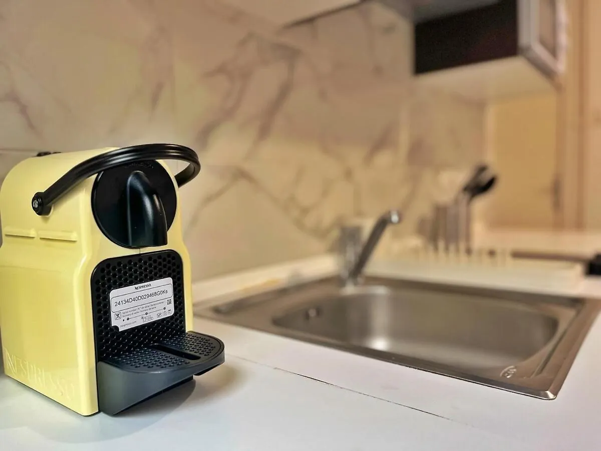 Suite Petunia - Check In H24 - Proche Gare Partdieu Lyon 0*,  France